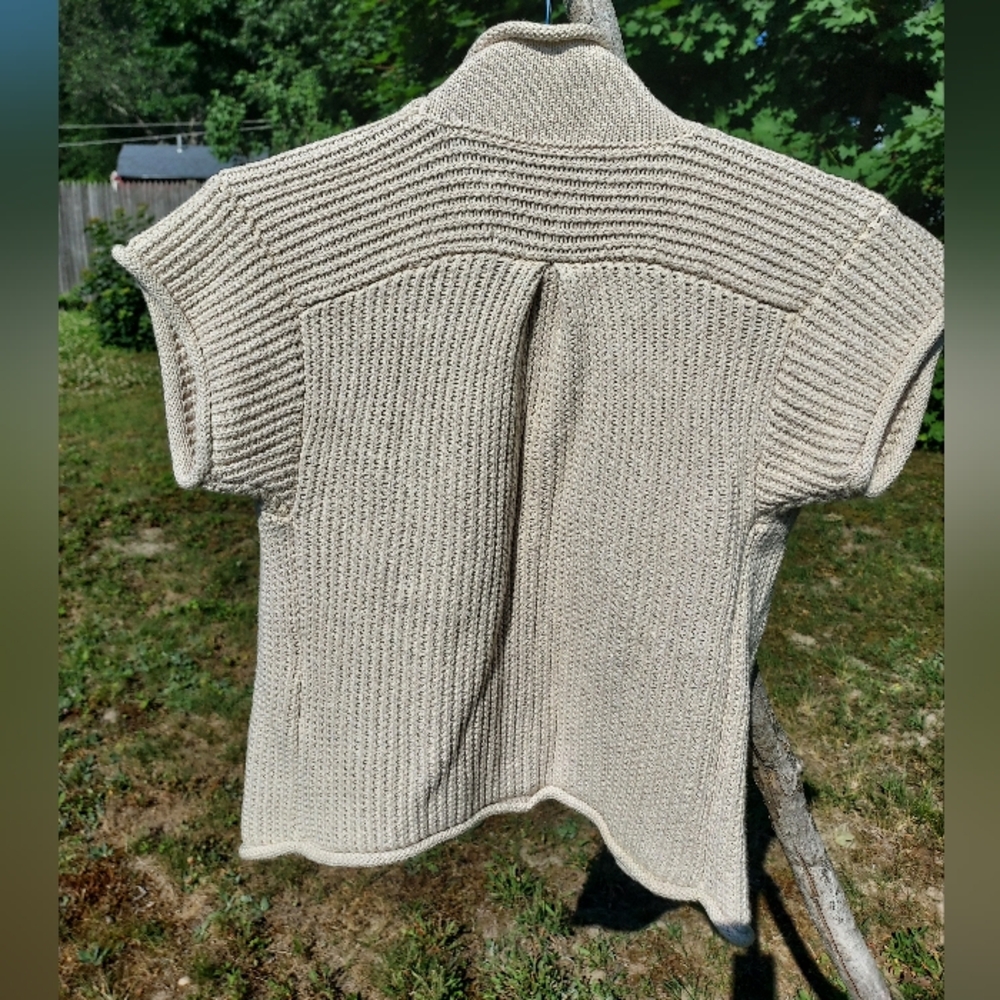 Beige Short-sleeved Cardigan (M) - Picture 2 of 6